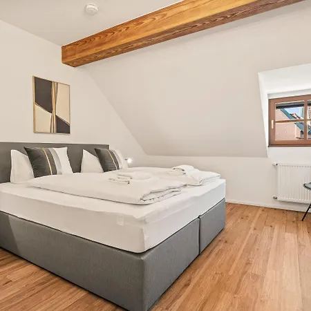 Residenz Zu Montfort - Schlossblick 2 Apartment