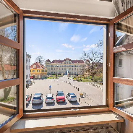 Residenz Zu Montfort - Schlossblick 2 تيتنانغ